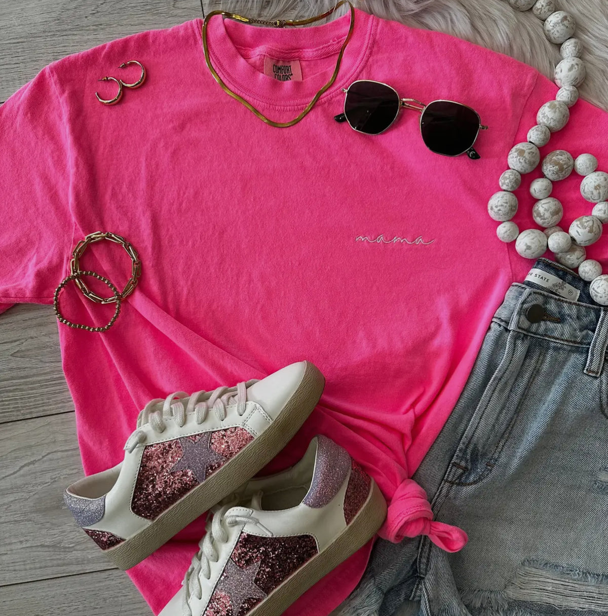dainty embroidered mama CC tee
