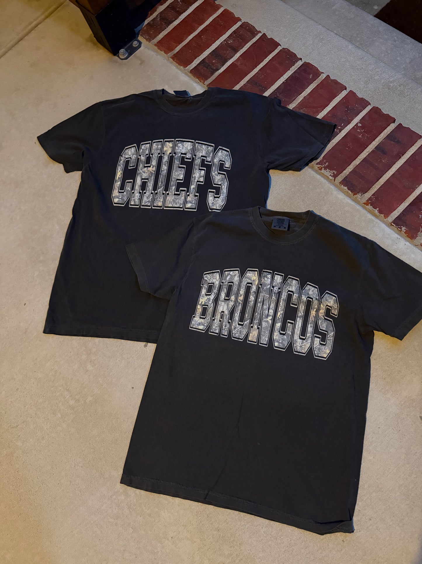 CAMO CUSTOM TEAM TEES